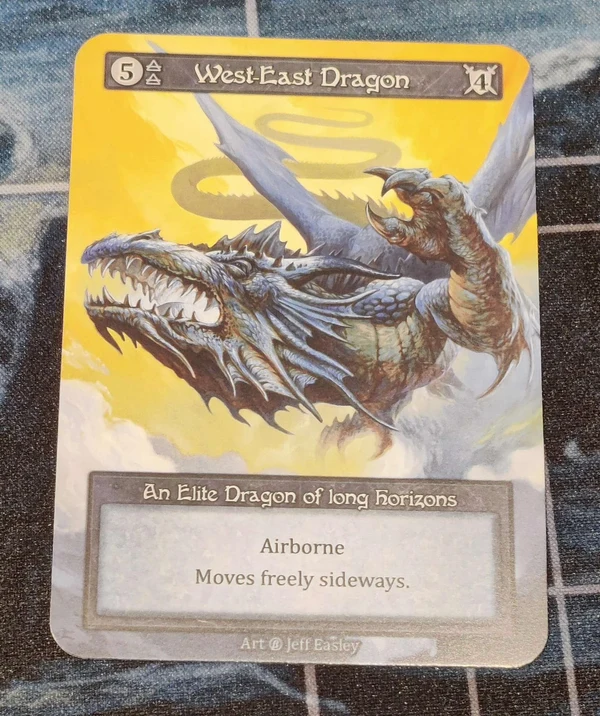 West-East Dragon Curio — arte invertida