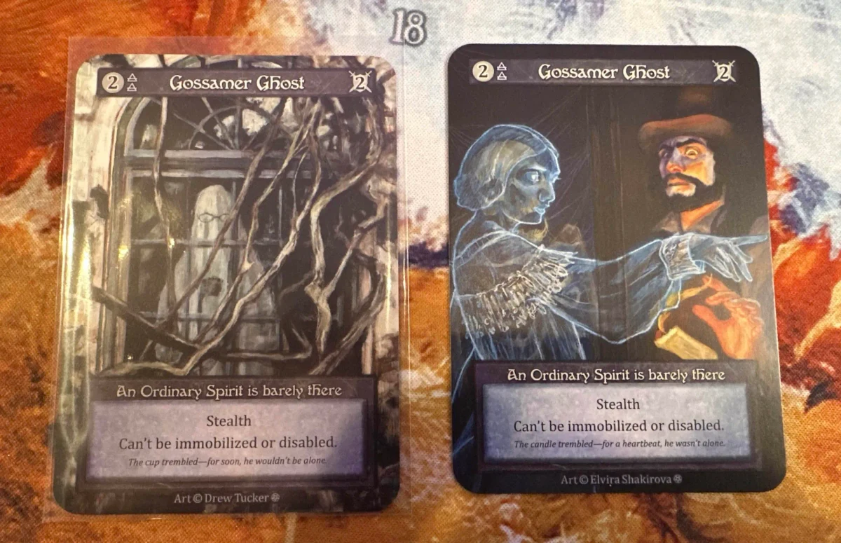 Gossamer Ghost — comparação Curio (Drew Tucker, esquerda) vs Regular (Elvira Shakirova, direita)